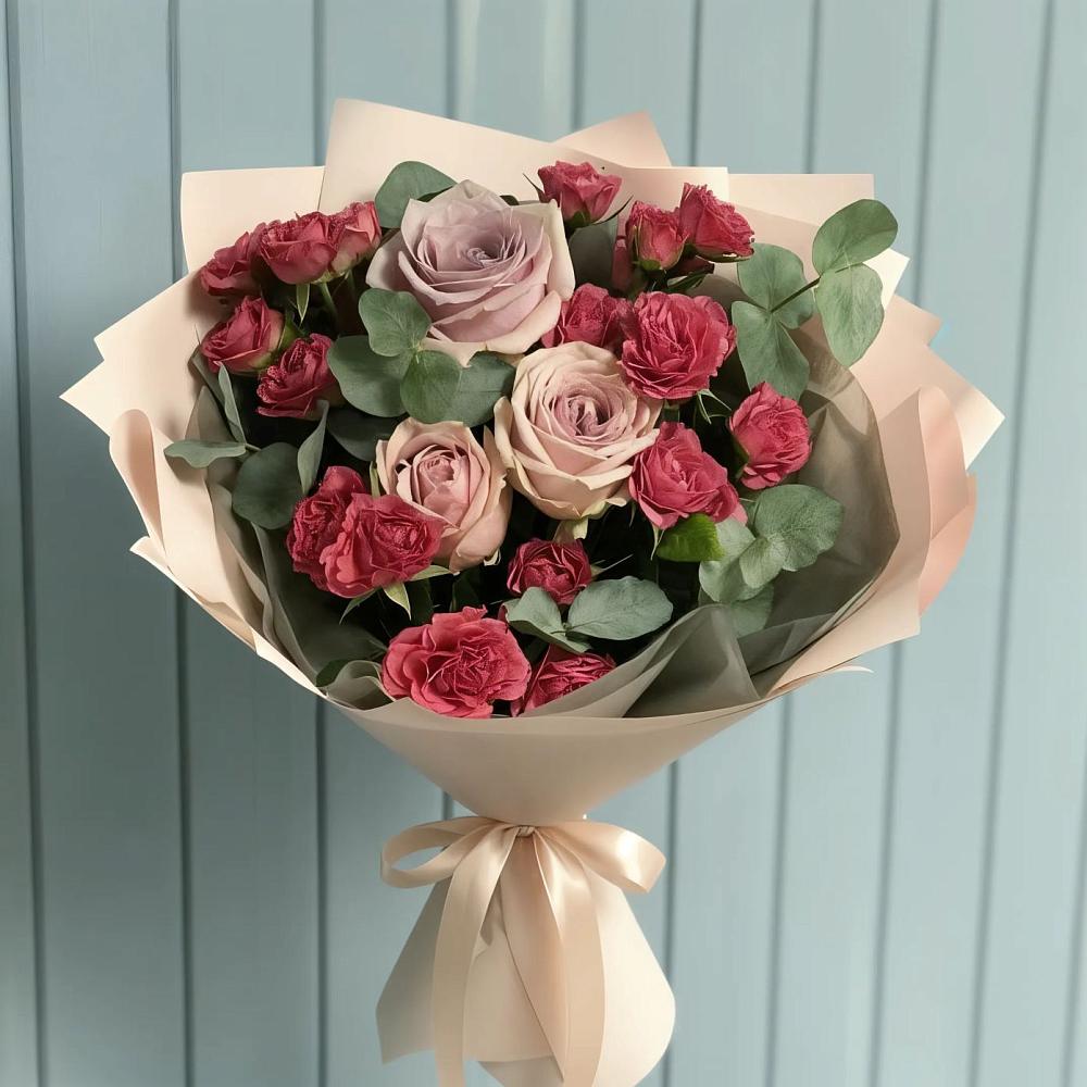 Букет цветов из: Гвоздики и Розы в Сенном