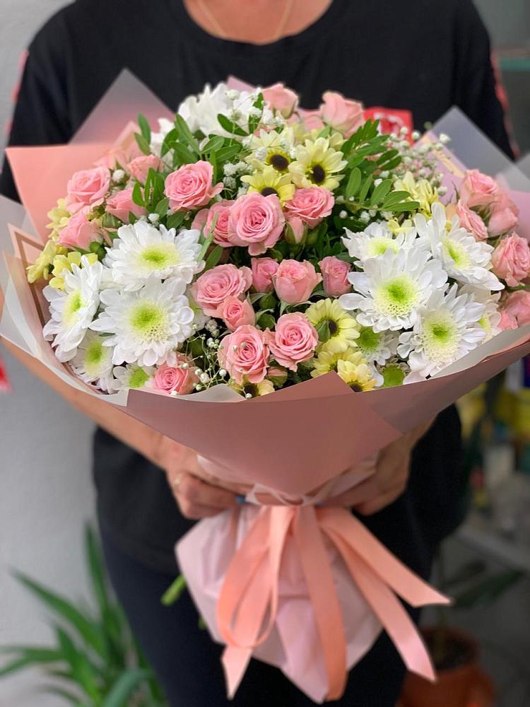 Букет цветов из: Розы и Хризантемы в Сенном