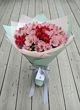 Букет цветов из:  Альстромерии в Сенном