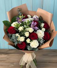 Букет цветов из:  Розы и Альстромерии в Сенном