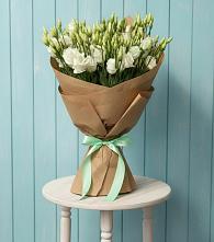 Букет цветов из:  Лизиантусы в Сенном