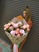 Букет цветов из:  Розы #REPLACE_PRED# Сенном