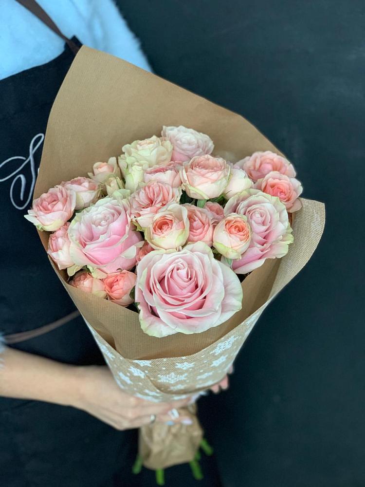 Букет цветов из: Хризантемы и Розы в Сенном