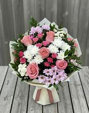 Букет цветов из:  Альстромерии, Гвоздики, Розы и Хризантемы в Сенном