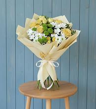 Букет цветов из:  Хризантемы и Розы в Сенном