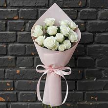 Букет цветов из:  Розы #REPLACE_PRED# Сенном